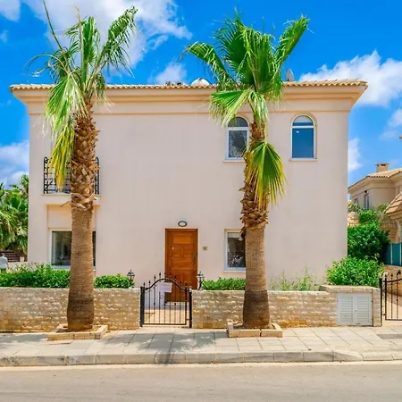 Artemis * Paralimni